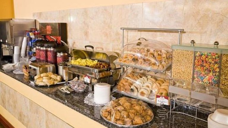 Comfort Suites Elgin