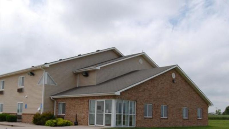 Country Haven Inn Hillsboro, room with private jacuzzi, photo 5
