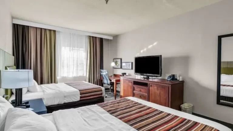 Country Inn & Suites by Radisson, Decatur, IL