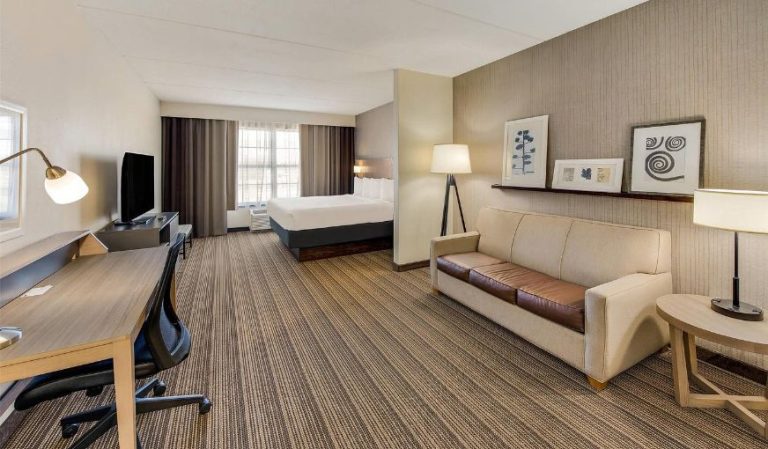 Country Inn & Suites by Radisson, Findlay, OH