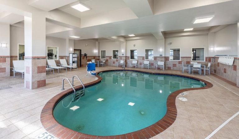 Country Inn & Suites by Radisson, Findlay, OH