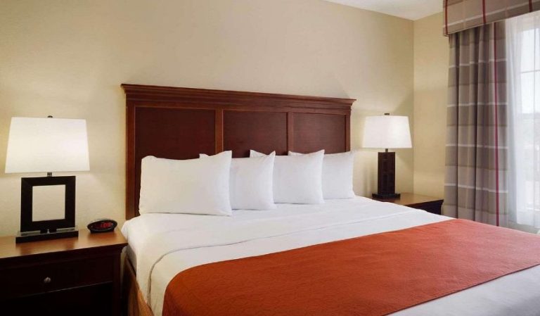 Country Inn & Suites by Radisson, Macedonia, OH