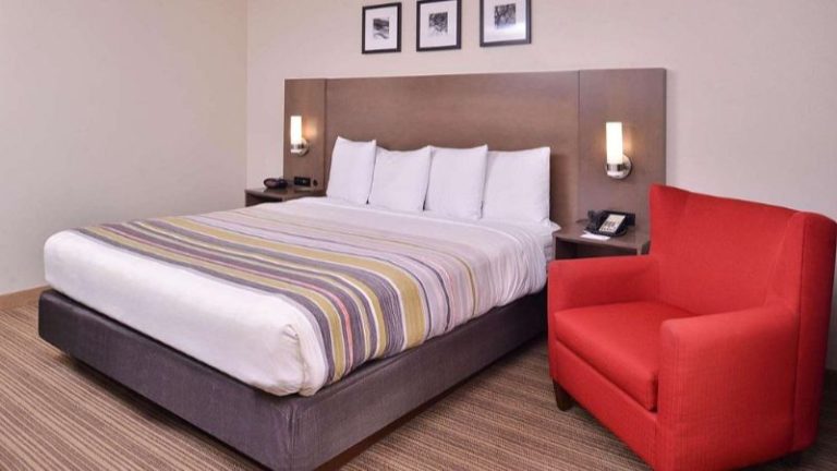 Country Inn & Suites by Radisson, Omaha Airport, IA