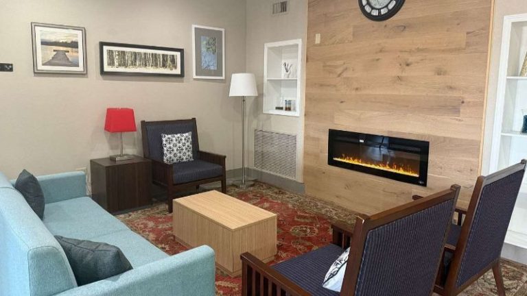 Country Inn & Suites by Radisson, Elgin, IL