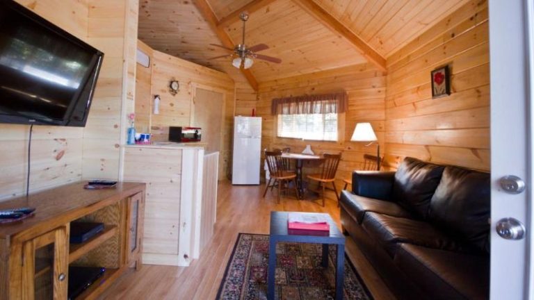 Country Road Cabins