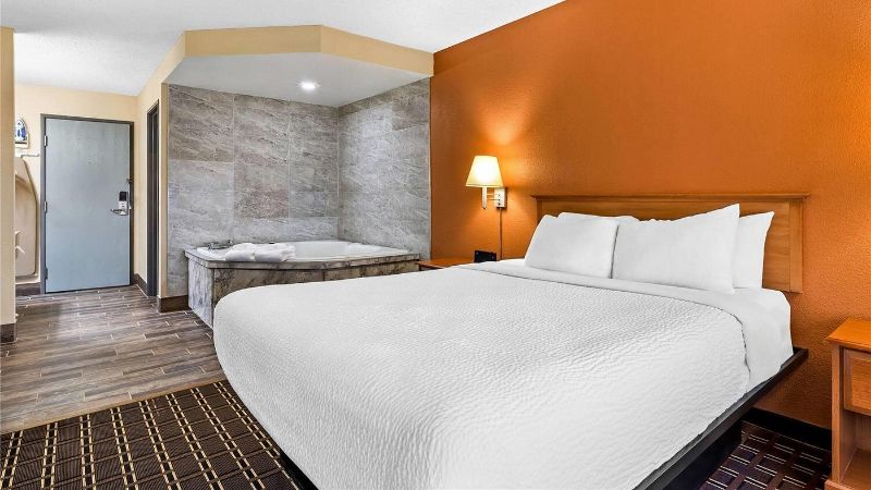 Days Inn by Wyndham Black River Falls