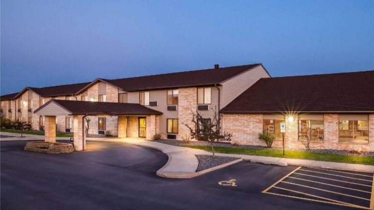 Days Inn by Wyndham Black River Falls
