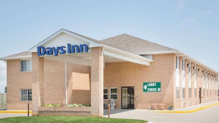 Days Inn by Wyndham Lexington NE