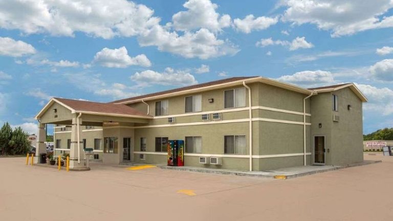 Days Inn by Wyndham North Platte