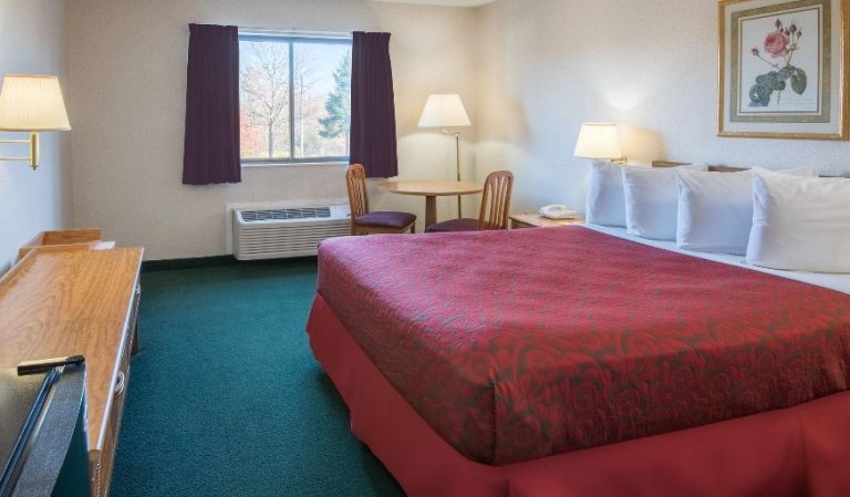 Days Inn by Wyndham Wooster