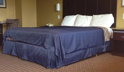 Del Amo Inn, room with private jacuzzi, photo 3
