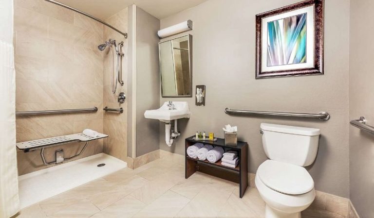 DoubleTree by Hilton Hotel West Palm Beach Airport