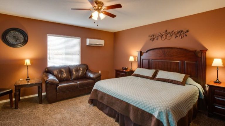 Dream Manor Inn