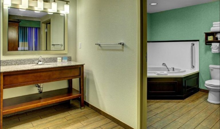 Hampton Inn & Suites Coconut Creek