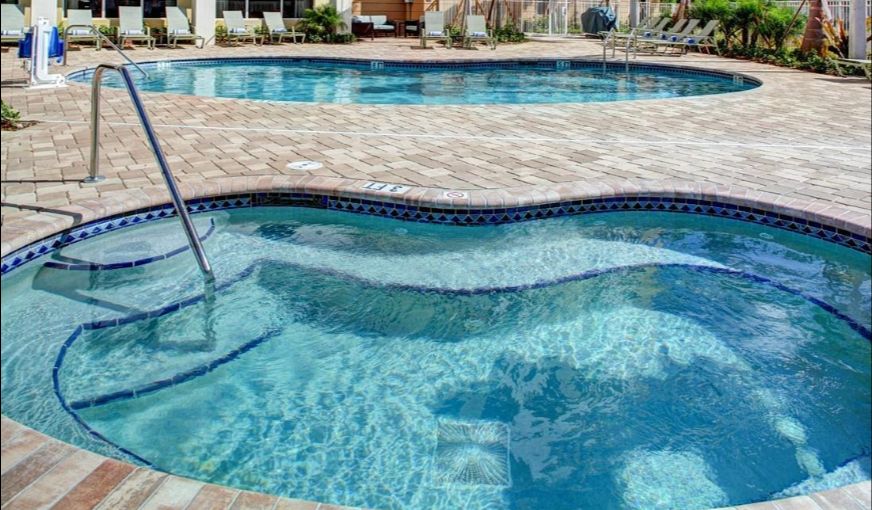 Hampton Inn & Suites Coconut Creek, room with private jacuzzi, photo 6