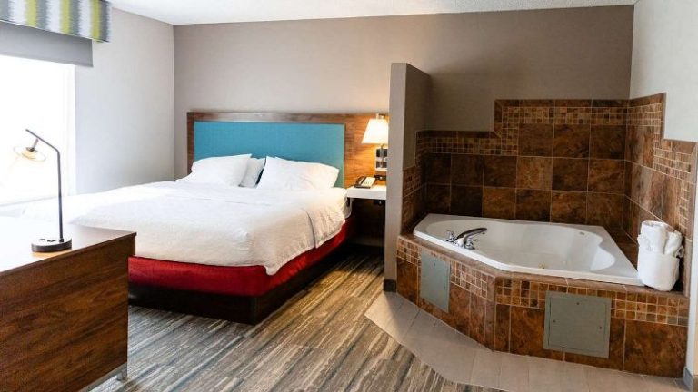 Hampton Inn & Suites Scottsbluff-Conference Center