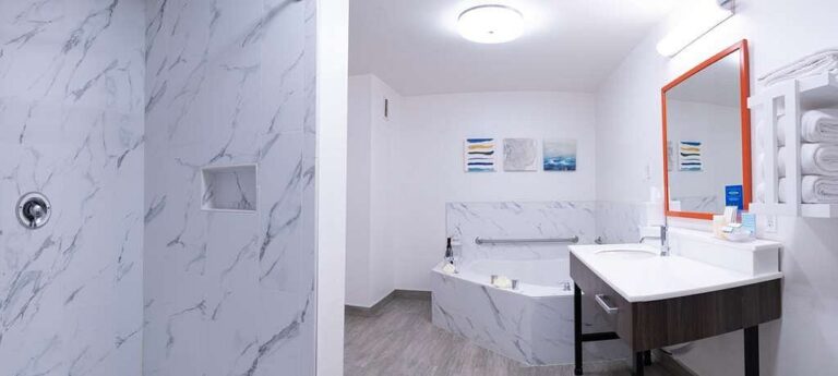 Hampton Inn and Suites Seal Beach