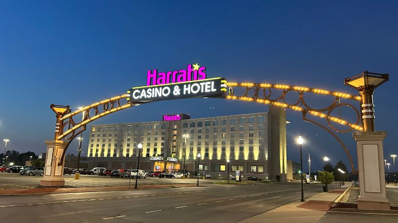 Harrah’s Metropolis, room with private jacuzzi, photo 6