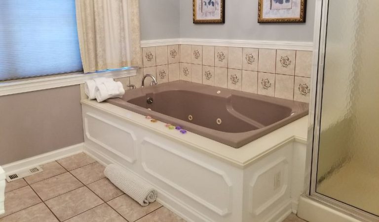 Hideaway Inn