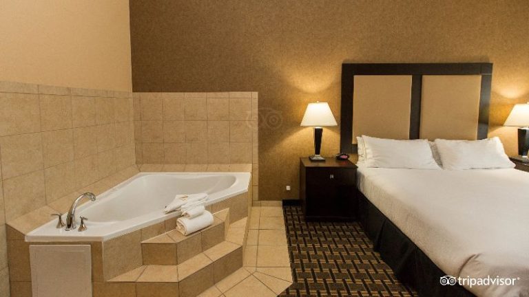 Holiday Inn Arlington NE-Rangers Ballpark, an IHG Hotel