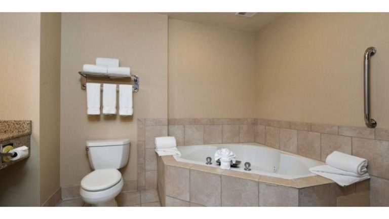 Holiday Inn Express Hotel & Suites Cherry Hills, an IHG Hotel