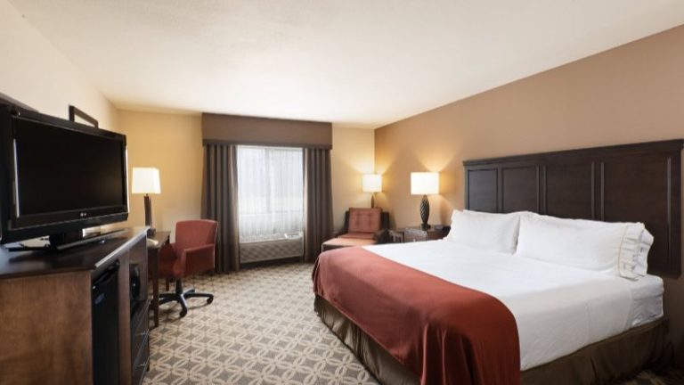 Holiday Inn Express Show Low, an IHG Hotel