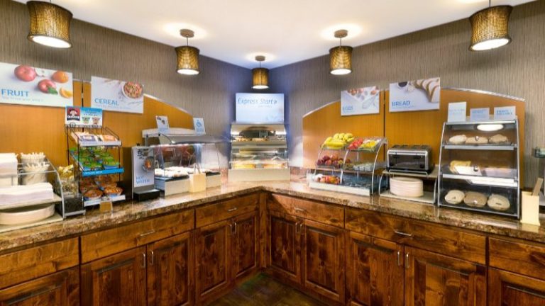 Holiday Inn Express Show Low, an IHG Hotel