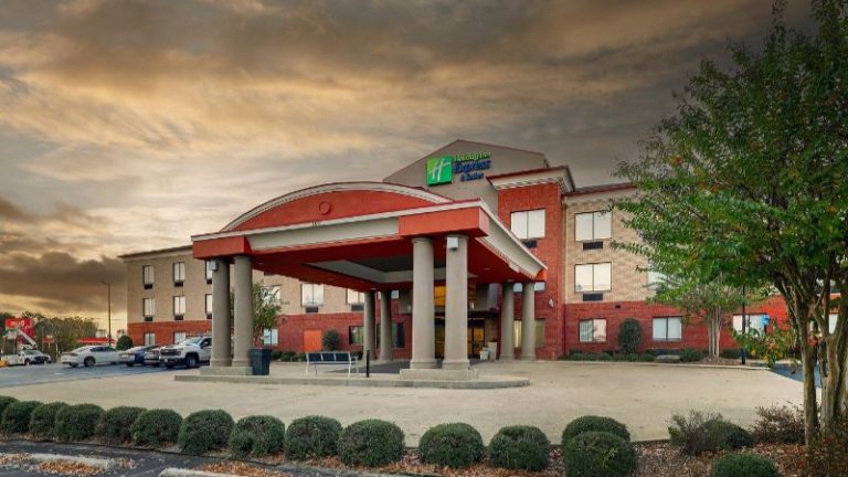 Holiday Inn Express & Suites Gadsden W-Near Attalla, an IHG Hotel