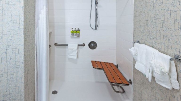 Holiday Inn Express & Suites Longview South I-20, an IHG Hotel