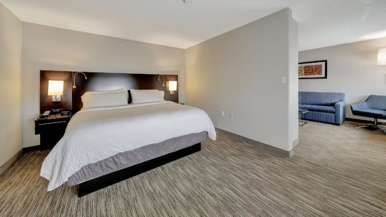 Holiday Inn Express & Suites Beatrice, an IHG Hotel
