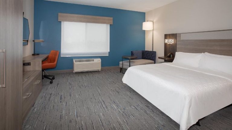 Holiday Inn Express & Suites Idaho Falls, an IHG Hotel