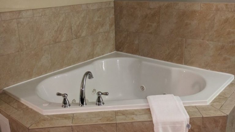 Holiday Inn Express & Suites Marion, an IHG Hotel