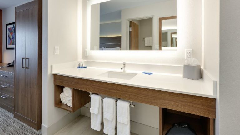 Holiday Inn Express & Suites Scottsbluff-Gering, an IHG Hotel