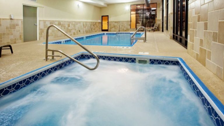Holiday Inn Quincy, an IHG Hotel