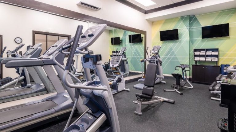 Holiday Inn & Suites Chicago Northwest – Elgin, an IHG Hotel