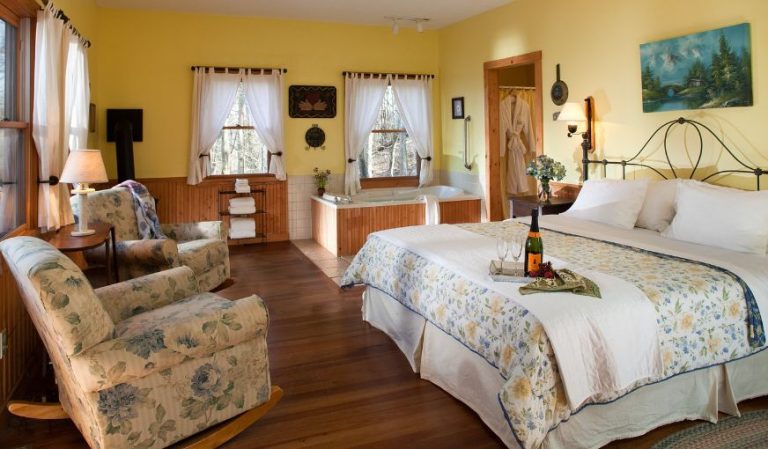 Inn & Spa at Cedar Falls