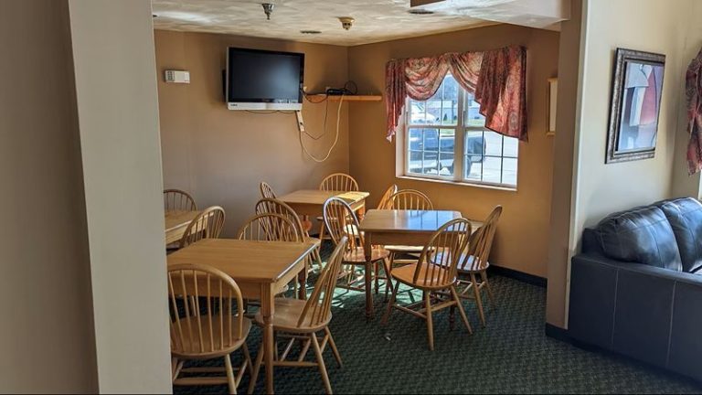 St Clair Inn and Suites