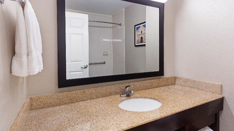 La Quinta Inn & Suites by Wyndham San Antonio Northwest