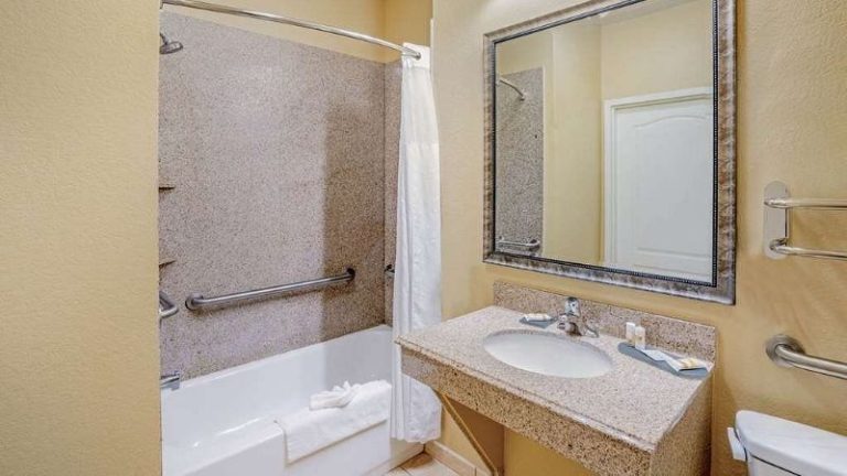 La Quinta Inn & Suites by Wyndham Vicksburg