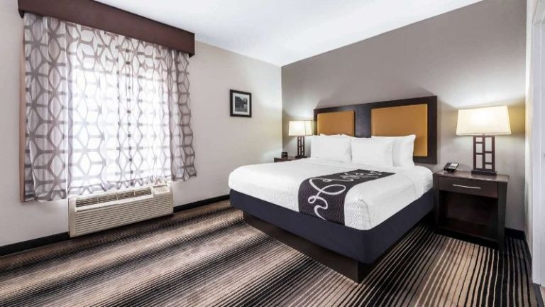 La Quinta Inn & Suites by Wyndham Orange