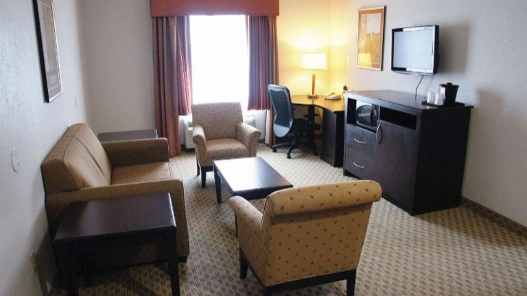 La Quinta Inn & Suites by Wyndham Orange