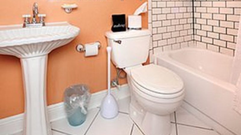 Mango Inn Bed and Breakfast, room with private jacuzzi, photo 6