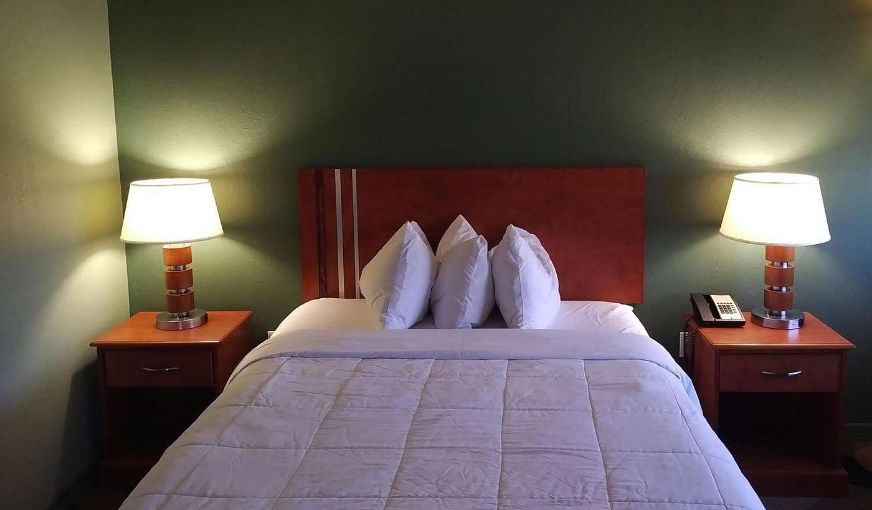 Marble Waters Hotel, Trademark Collection by Wyndham, room with private jacuzzi, photo 2