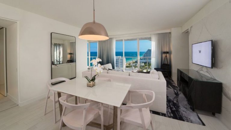 Marriott’s BeachPlace Towers