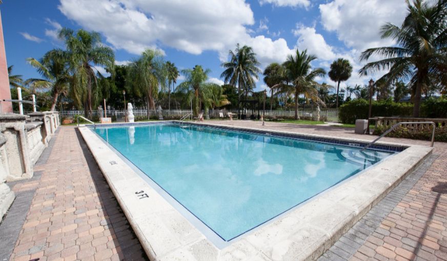 Miami Gardens Inn & Suites, room with private jacuzzi, photo 6