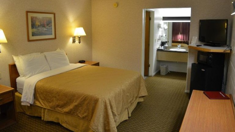 Motel West
