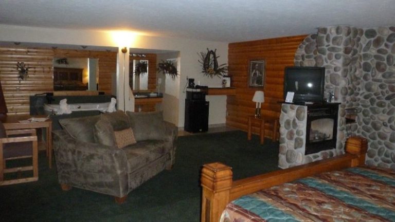 Motel West