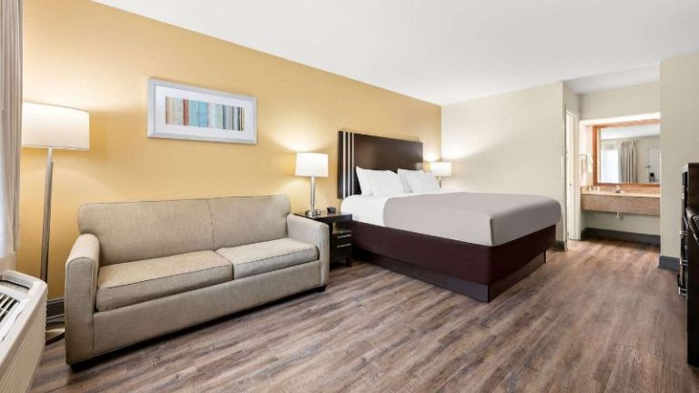 Quality Inn Pelham I-65 Exit 246