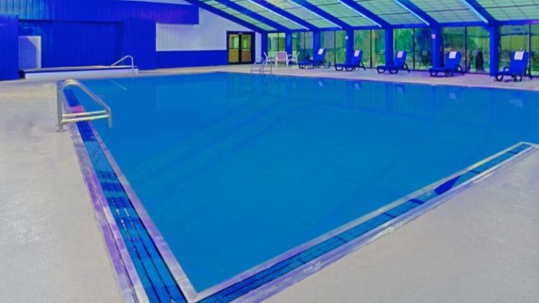 Ramada by Wyndham Waukegan/Great Lakes