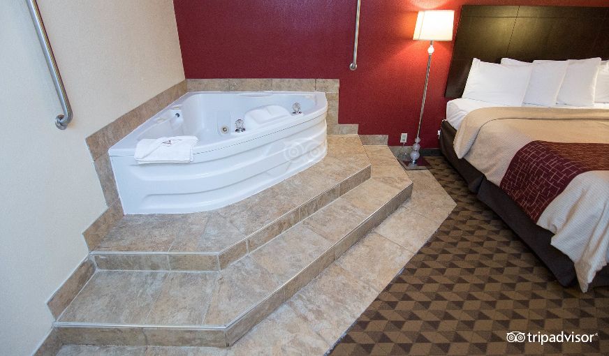 Red Roof Inn & Suites Cincinnati North-Mason